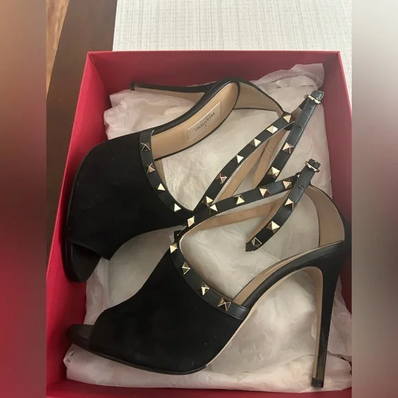 Valentino heels size 9.5. - Picture 1 of 5